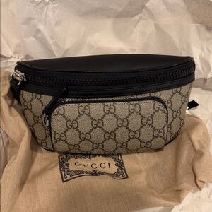 Gucci Black and Beige Supreme Belt Bag